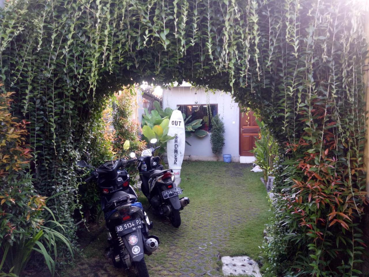 Andy Guesthouse Canggu  Luaran gambar
